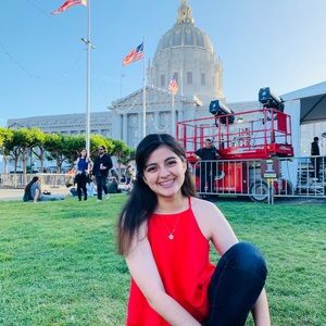 Meet your Posher, Dinorah